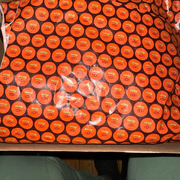 UGG X REESE’S BOOTS (limited edition) - Picture 12 of 12